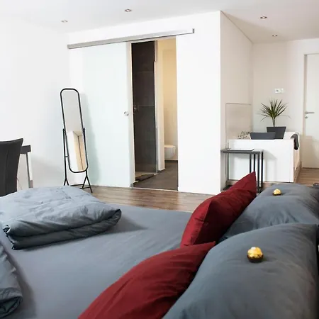 - Loft 7